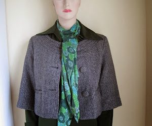 How to wear a vintage skinny scarf