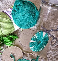 How to Make a Pom Pom